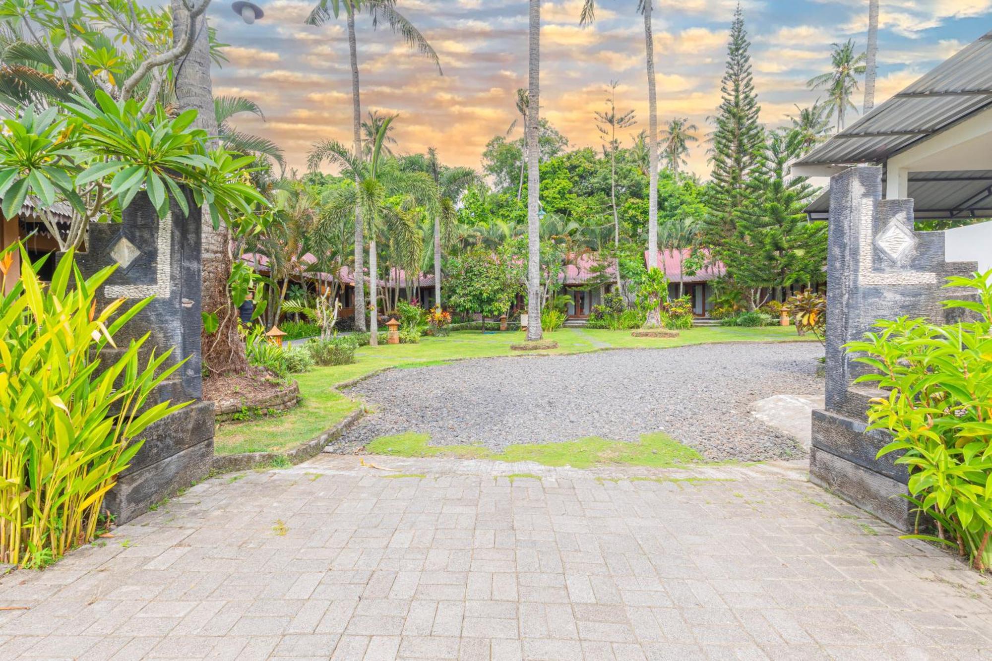 Green Asri Hotel Senggigi Extérieur photo